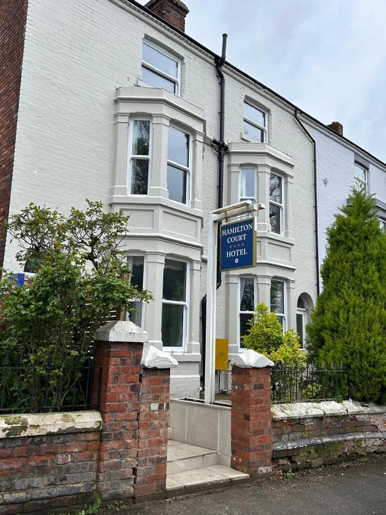 Hamilton Court Hotel Hoole Chester Exterior photo