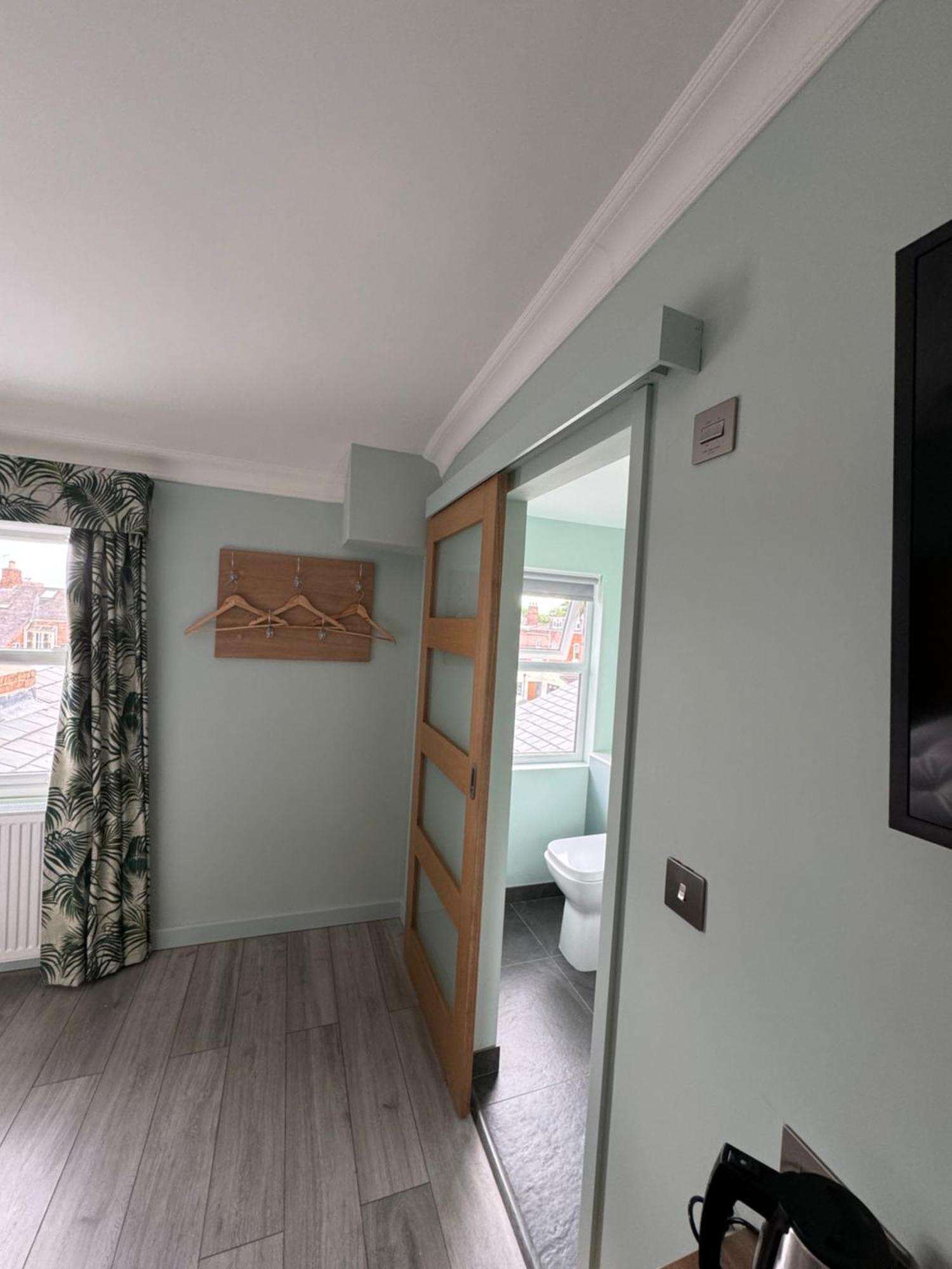 Hamilton Court Hotel Hoole Chester Exterior photo